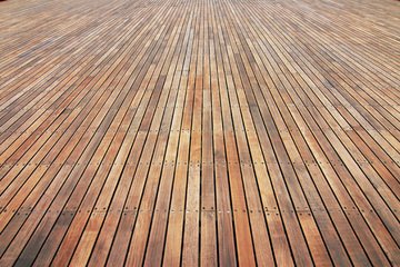Wood deck cleaning service